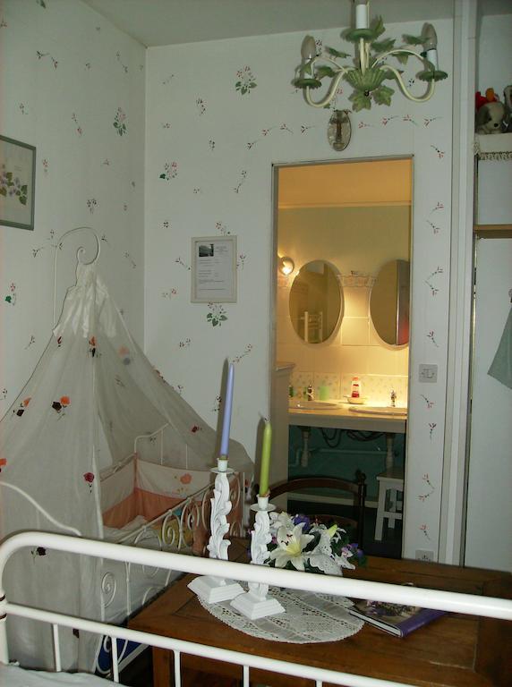 A L'Antan - La Ferme D'Octave Bed & Breakfast Saint-Hilaire-de-Villefranche Стая снимка